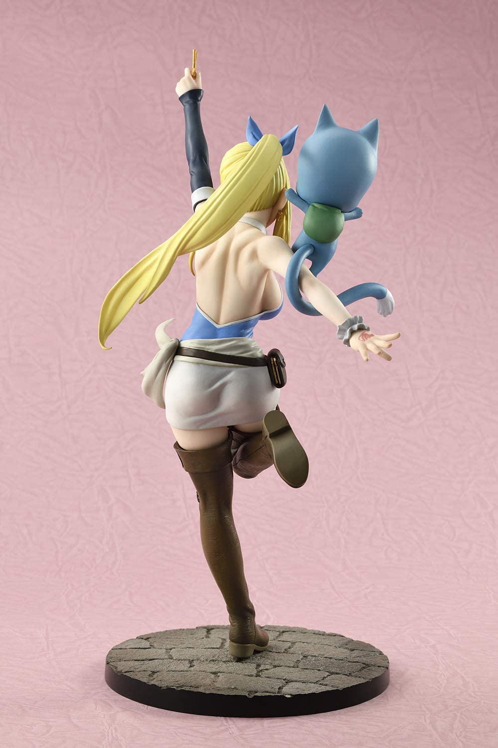 Figurine Fairy Tail - Lucy Heartfilia & Happy - Anime Town