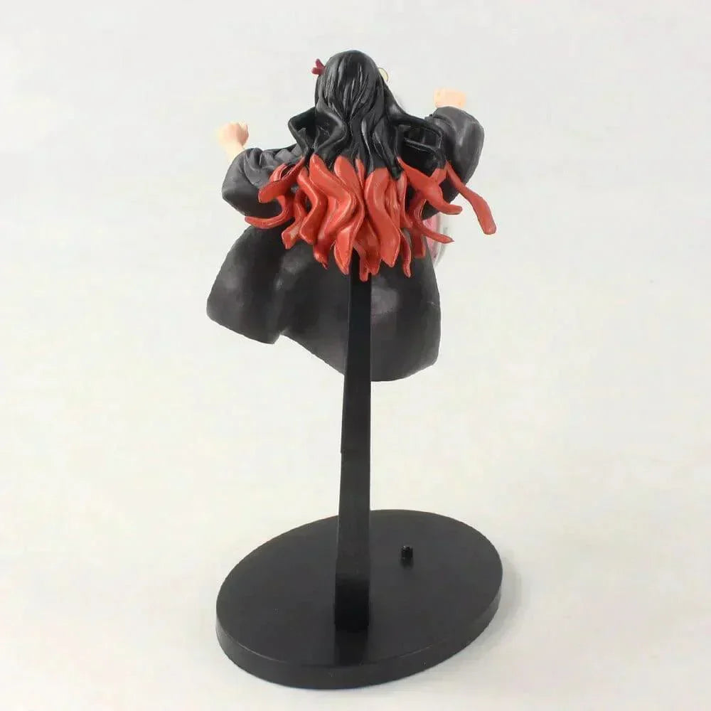 Figurine Demon Slayer - Nezuko "Coup de pied" 2