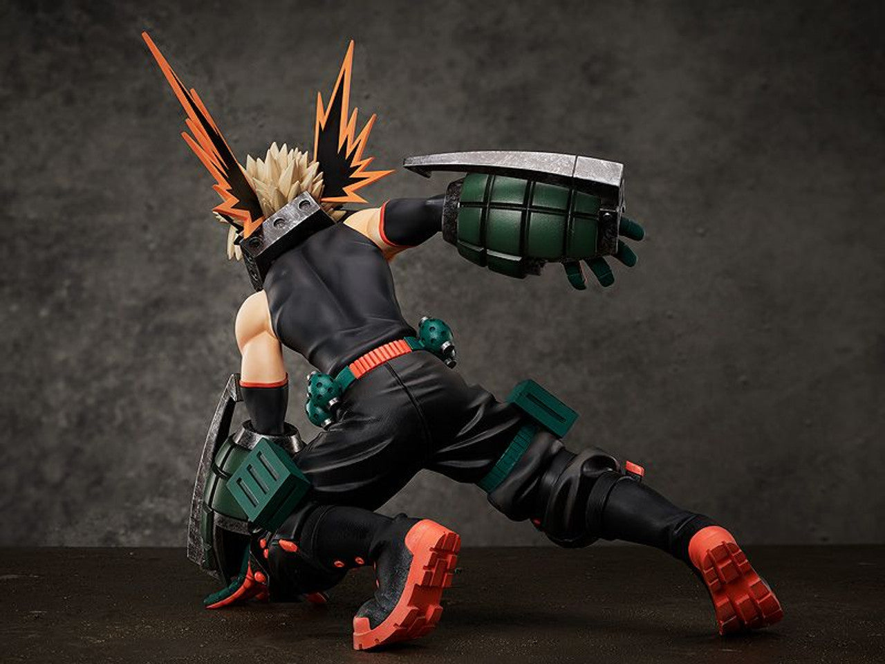 Figurine My Hero Academia - Katsuki Bakugo "costume hivernal" 4