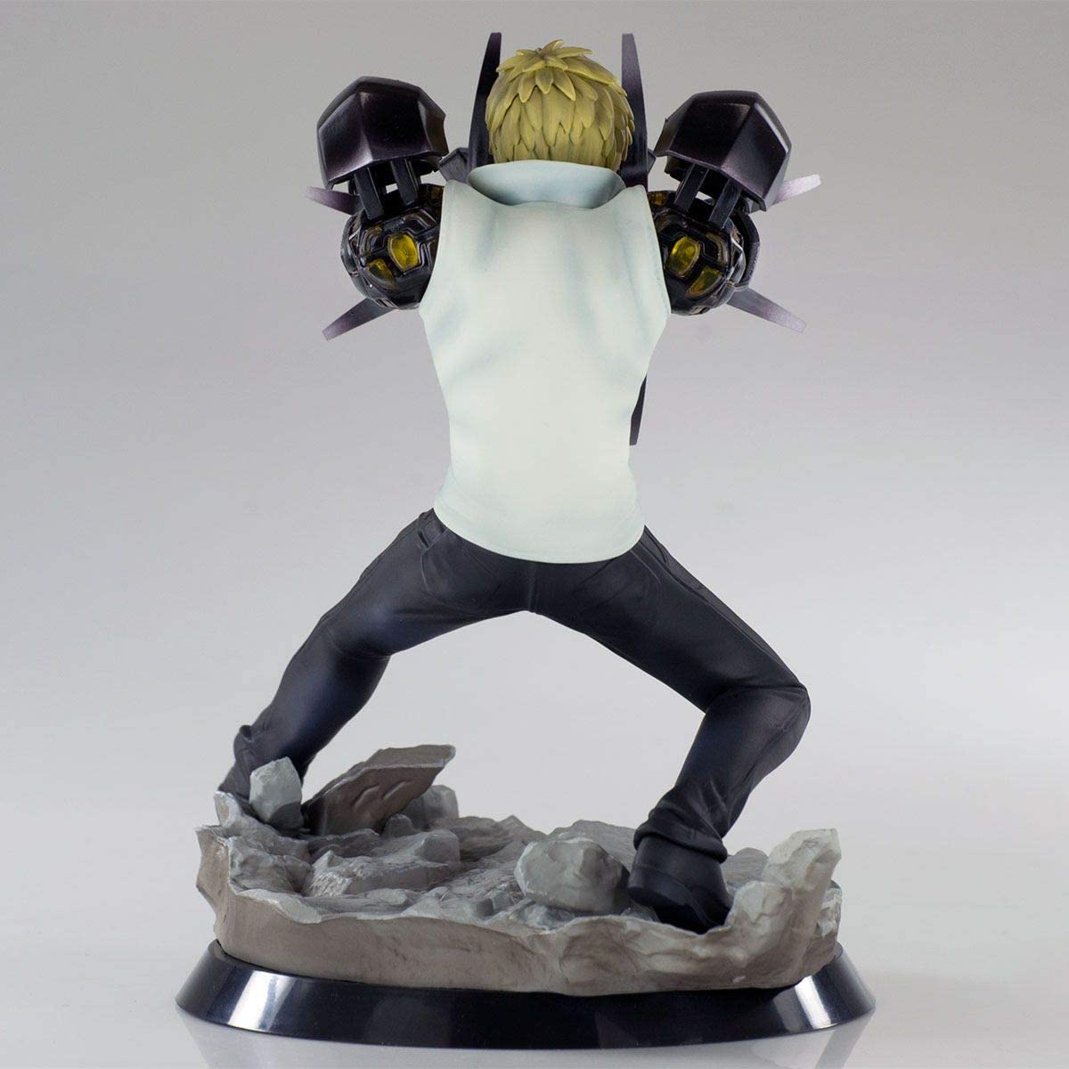 Figurine One Punch Man - Genos 4