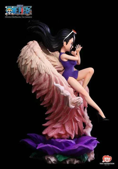 Figurine One Piece - Nico Robin ailé - Anime Town