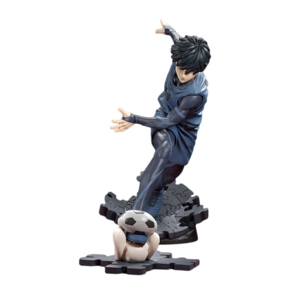 Figurine Blue Lock - Isagi Tir Direct - Anime Town