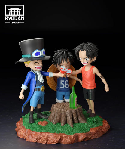 Figurine One Piece - Sabo & Ace & Luffy Fraternité Saké