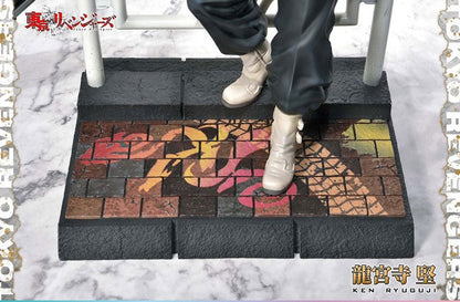 Figurine Tokyo Revengers - Ken drapeau Toman - Anime Town